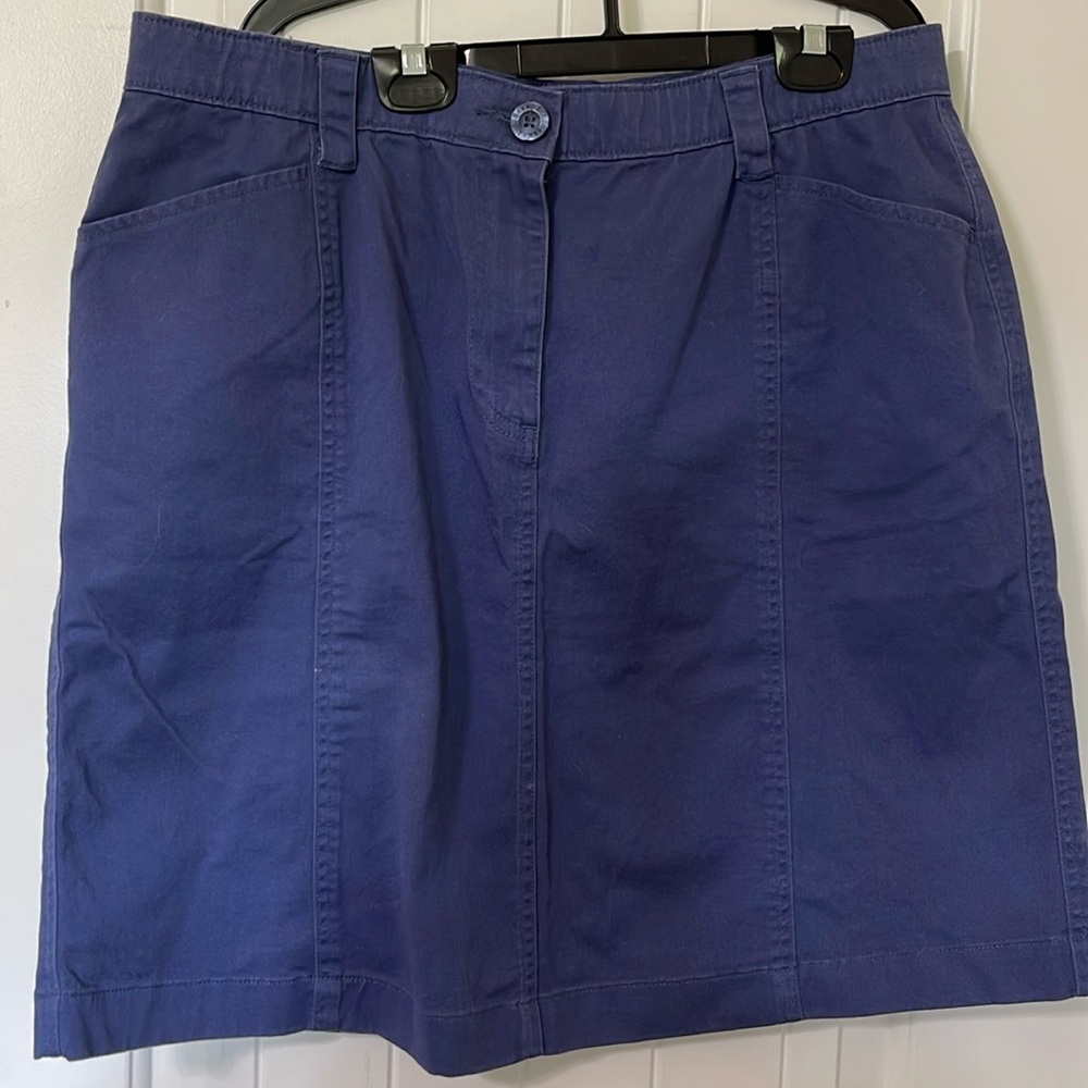 LL Bean Classic Fit Navy Blue Skirt. Size Large Petite.